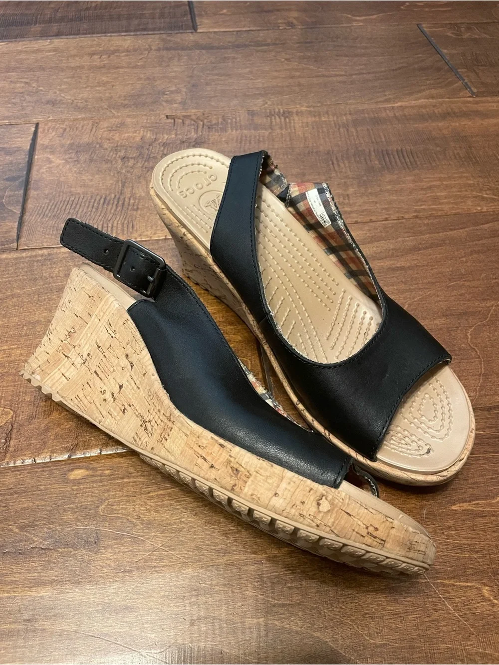 Crocs A Leigh Cork Wedge Sandals Sz 9 Slingback Peep-Toe Black Leather Shoes